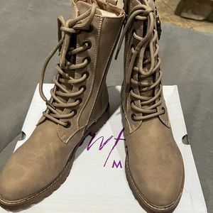 Blowfish Rauly boots size 8.5